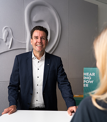 Foto von Rik van Dijk, neuer CSO der Neuroth-Gruppe, und dem Neuroth-CEO Lukas Schinko