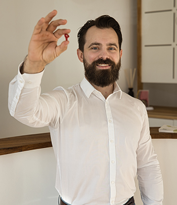 Bildbeschreibung: Hörakustiker Wolf-Peter Ziegler